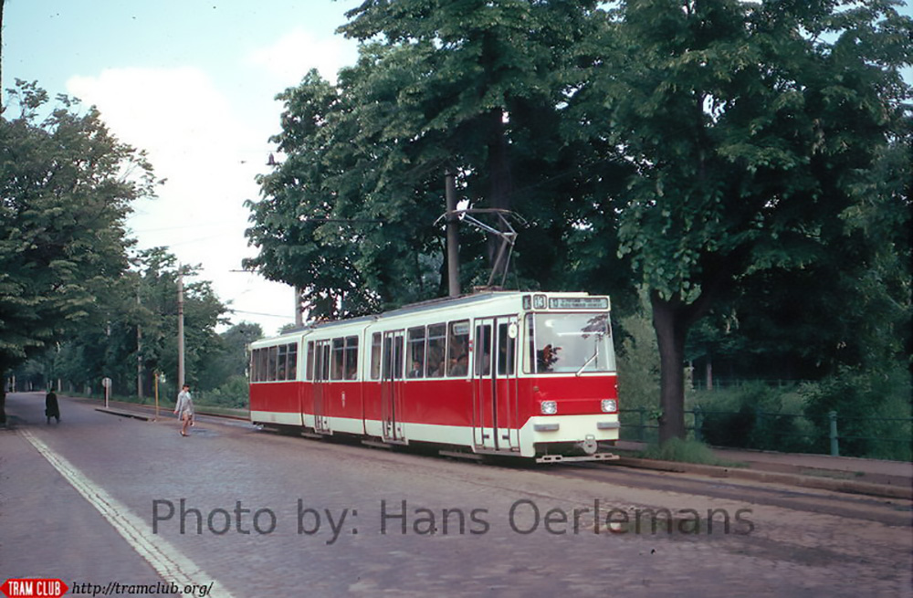 Fotografii cu tramvaie si troleibuze surprinse in cartierul Cotroceni in luna mai,anul 1973 de catre olandezul Hans Oerlemans.