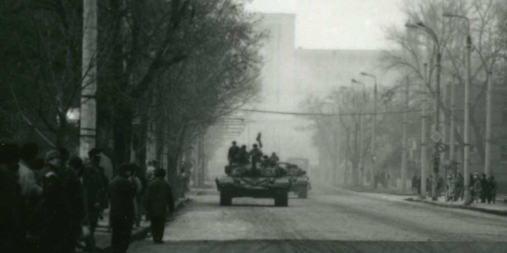 Revolutia Romana Ceausescu Decembrie 1989 Bucuresti Cartier Cotroceni Academia Militara tanc romanesc T-72